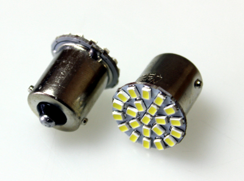 Лампа габарит. 12V R10W G18 22 SMD с цок. BA15s