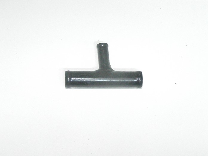 Трубка тройник D-12х 8 (переходник шлангов) цинк
