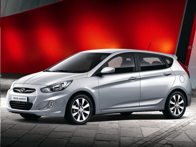 Стекло двери задн. Hyundai Solaris лев. c 2010 г. до 2017 г. хетчбэк /термальное/