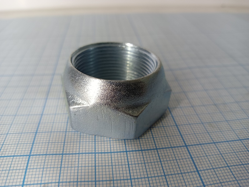 Гайка М30*1,5 футорки правая ГАЗ-53,3307 (белый цинк) КО