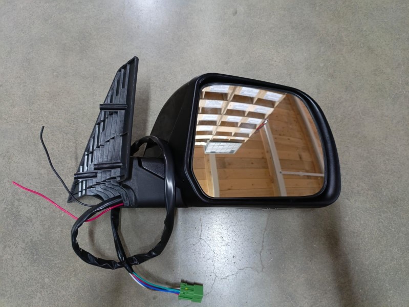 Зеркало бок. /УАЗ 3163 Патриот/ с повторит пов. (с эл.приводом, эл.подогревом) Черный глянец с 2014 г. -D- арт:3163-8201070/71