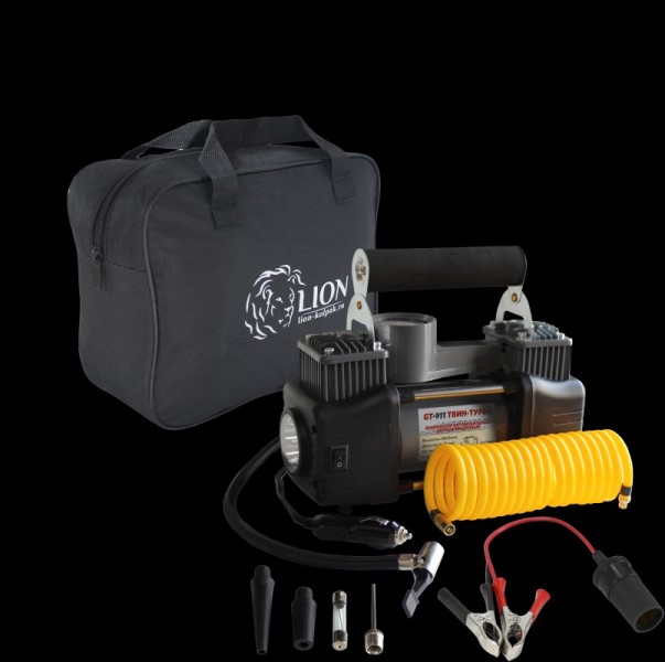 Компрессор двухпоршневой  LION  70л/мин мет корпус, LED-фонарь, в сумке -D- арт:GT-911