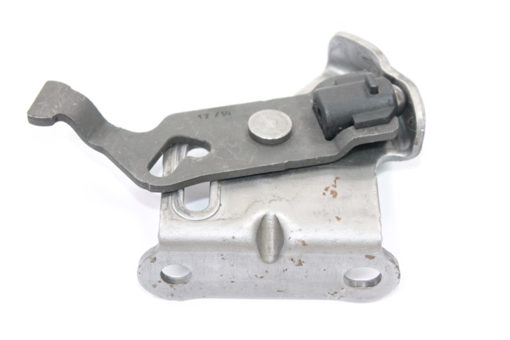 Кор. /2180 Lada Vesta/ Вилка включения заднего хода (тросовая передача) -D- арт:8450120641