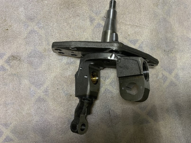 Кулак поворотный /Паз Вектор NEXT, Г- C40R13 NEXT 10т./ лав. -D- арт:AM.C40R13-3001013-10